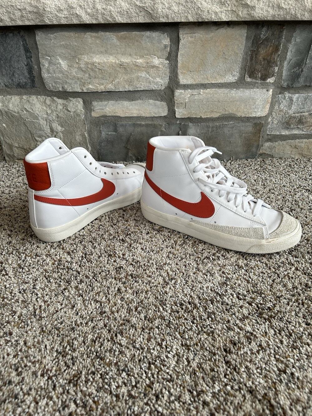 Nike size 8 Blazer Mid '77 Shoes White Mantra Red-Orange DZ4408 Sneakers B26